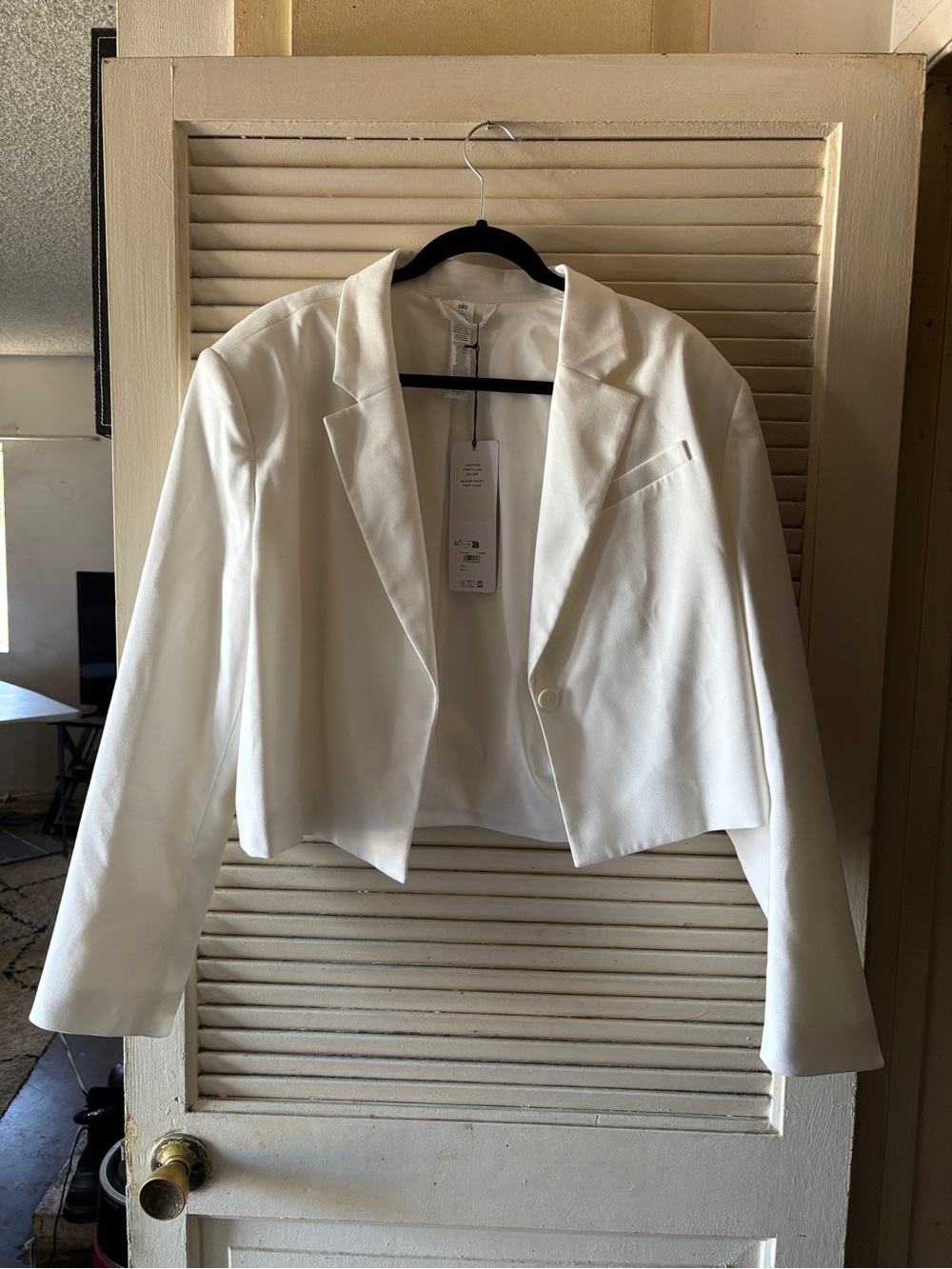 ALO Yoga White Cropped Blazer Jacket